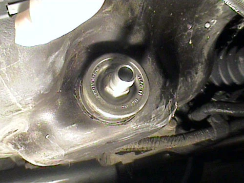 9,Fuel Pump Suction Strainer - Removing, Cleaning, and Replacing (3)